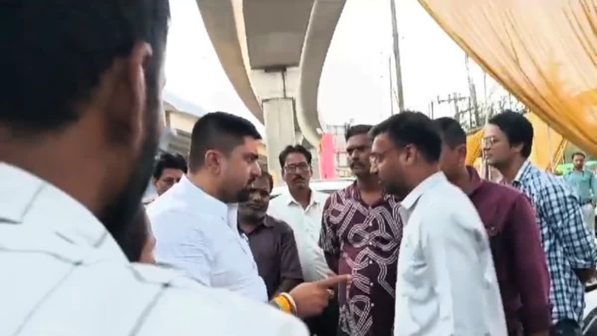 NIGAM EMPLOYEE AND BJP LEADER CLASH