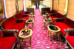 PALACE IN WHEELS  LUXURY TRAIN  ROYAL TRAIN OF INDIA  PALACE ON WHEELS TRAIN