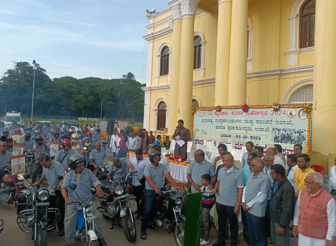 ಪಾರಂಪರಿಕ ಜಾವಾ ಮೋಟಾರ್ ಬೈಕ್‌ ಸವಾರಿಗೆ ಚಾಲನೆ