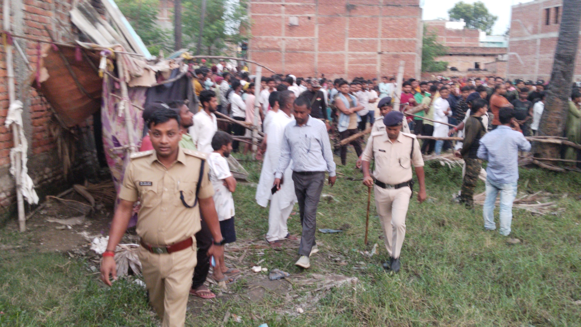 Death on tree in Kaimur