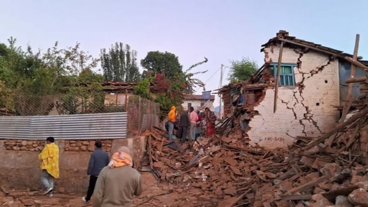 Strong earthquake in Nepal  ഡൽഹി ഭൂചലനം  ഭൂചലനം  നേപ്പാളിൽ ശക്തമായ ഭൂചലനം  നേപ്പാൾ ഭൂചലനം  ജജാർകോട്ട് ഭൂകമ്പം  Delhi earthquake  earthquake  Nepal earthquake  Nepal earthquake death tOLL