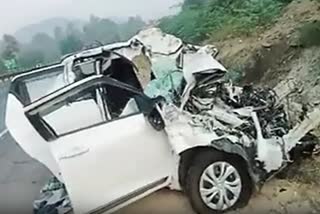 car bus collision in Dungarpur