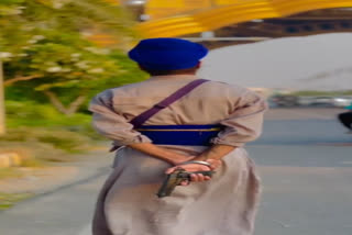 Nihang Singh, a minor who displayed a weapon on social media in Amritsar, arrested by the police.