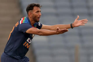 Former India players raised questions about Prasidh Krishna being drafted into the India World Cup squad in place of an injured Hardik Pandya, who was ruled out of the marquee tournament.