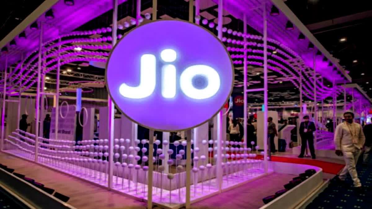 RELIANCE JIO  MUKESH AMBANI  ജിയോ  മുകേഷ് അംബാനി