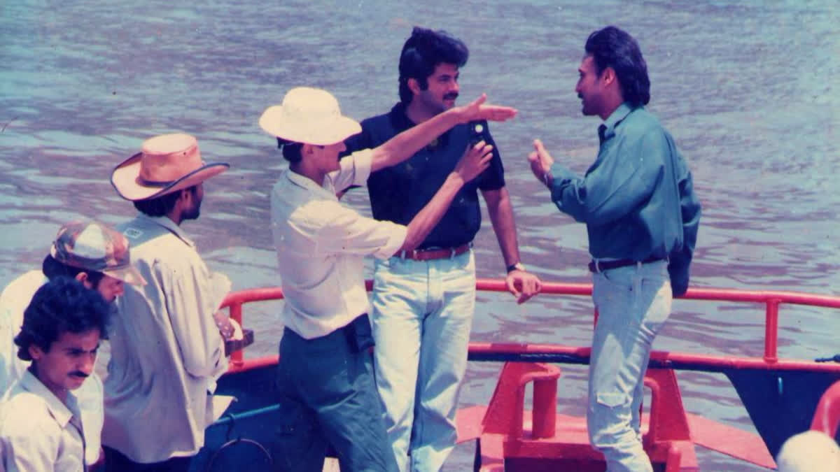 Vidhu Vinod Chopra shooting a scene with Anil Kapoor and Jackie Shroff