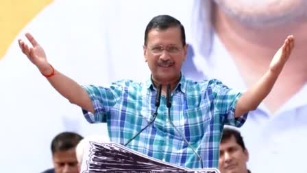 केजरीवाल ने की बच्चों की सराहना