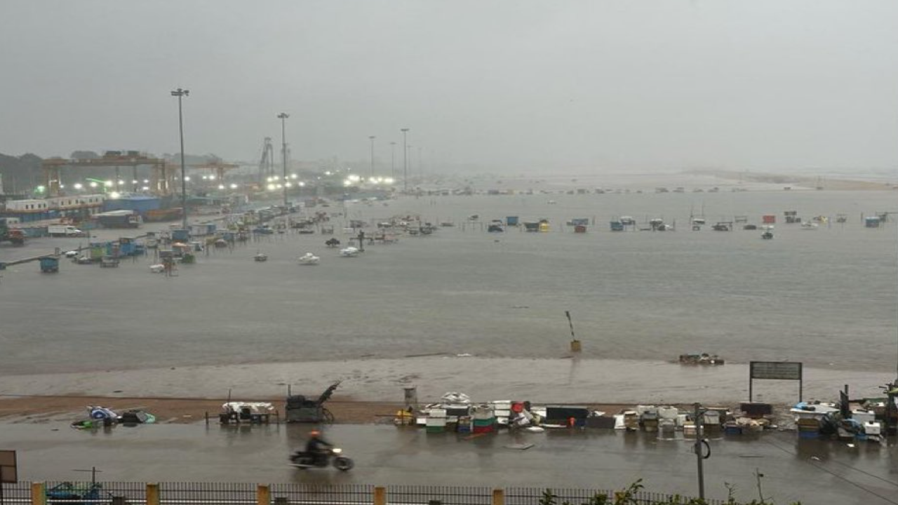 CYCLONE MICHAUNG WREAKS HAVOC IN CHENNAI HEAVY RAINS DISRUPT NORMAL LIFE FLIGHTS AND TRAINS CANCELED