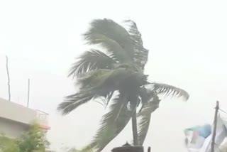 yuvagalm_padayatra_stopped_due_to_cyclone
