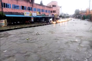poonamallee women police station is submerged in rainwater