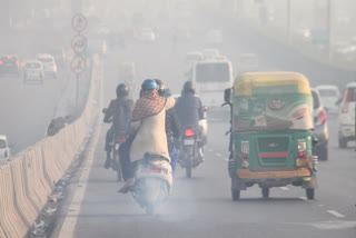 Delhi AQI Improves to ‘Poor’ Category, Expert Credits Winds Over Pollution Measures