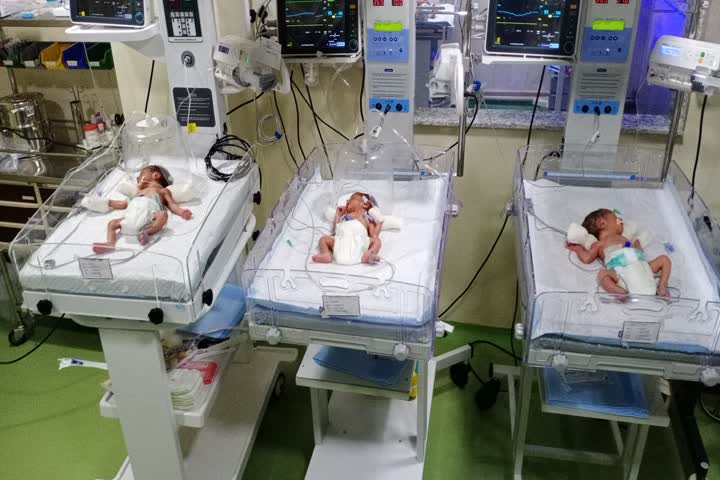 roorkee woman gives birth to three babies