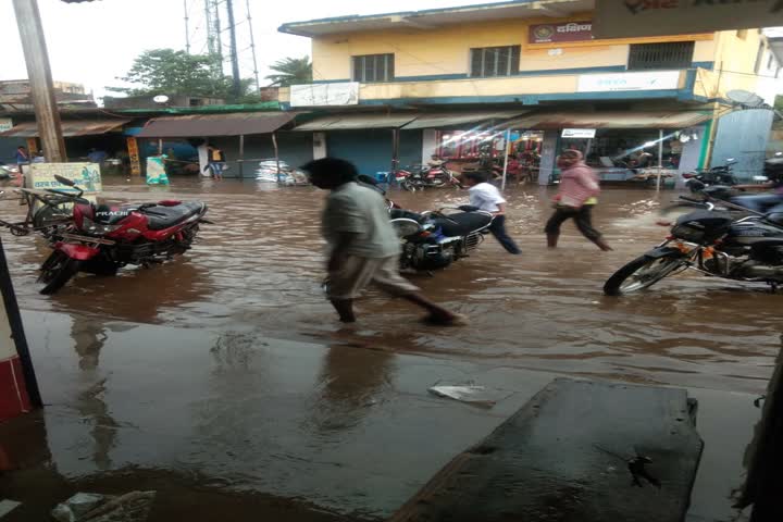 waterlogging problem due to the first monsoon rains in banka 