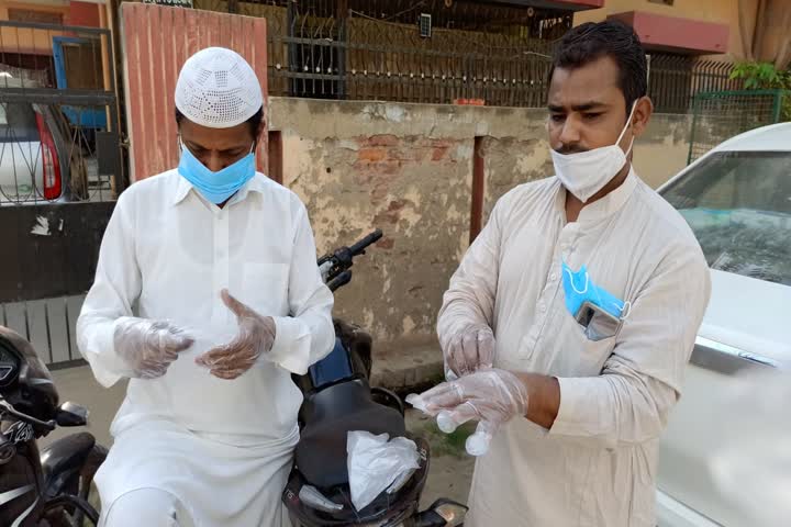 कोरोना से हुई मौत परिवार ने छोड़ा साथ, मुस्लिम समाज के लोगों ने किया क्रिया कर्म