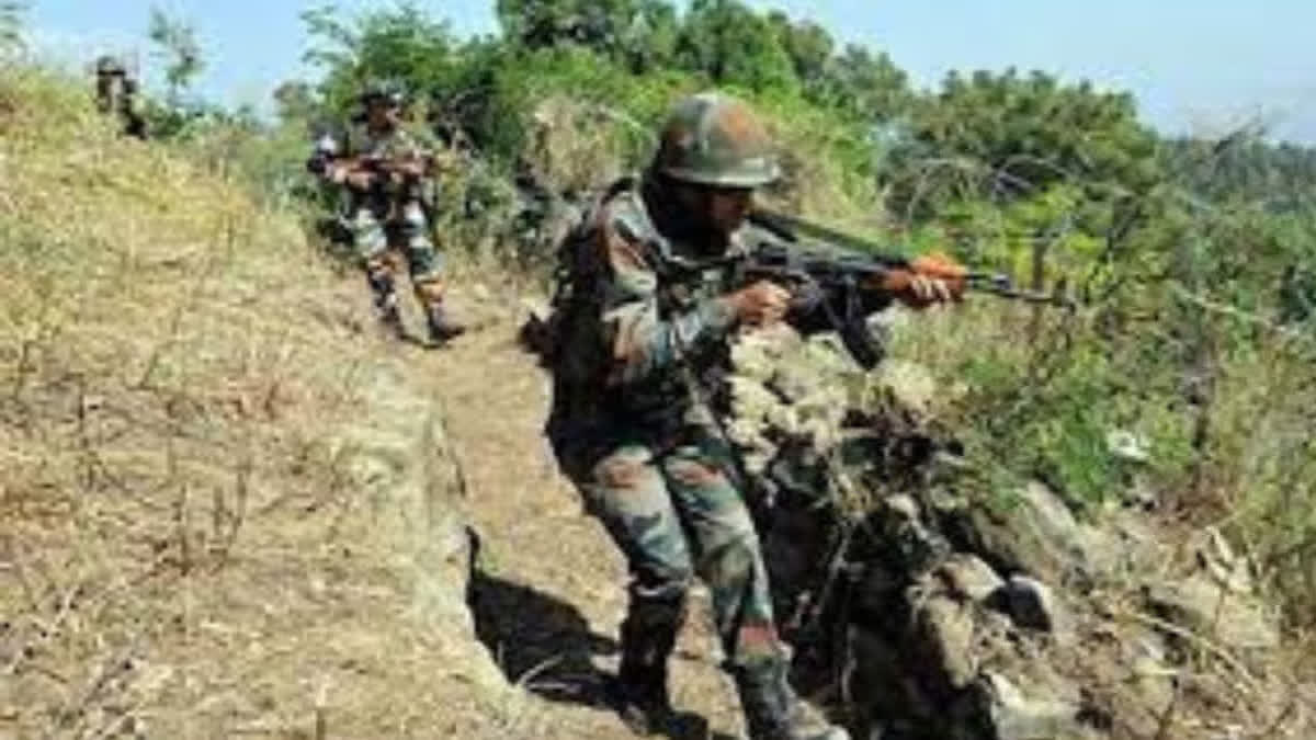 A gunfight broke out between security forces and militant in South Kashmir's Shopian early on Friday morning.