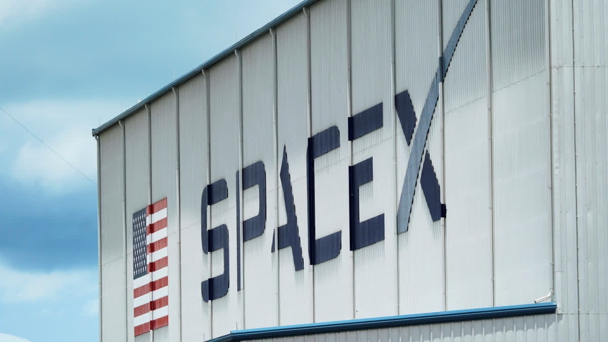 Rocket and satellite maker SpaceX has been accused by a United States labor agency of unlawfully firing eight employees for circulating a letter calling Elon Musk a "distraction and embarrassment."