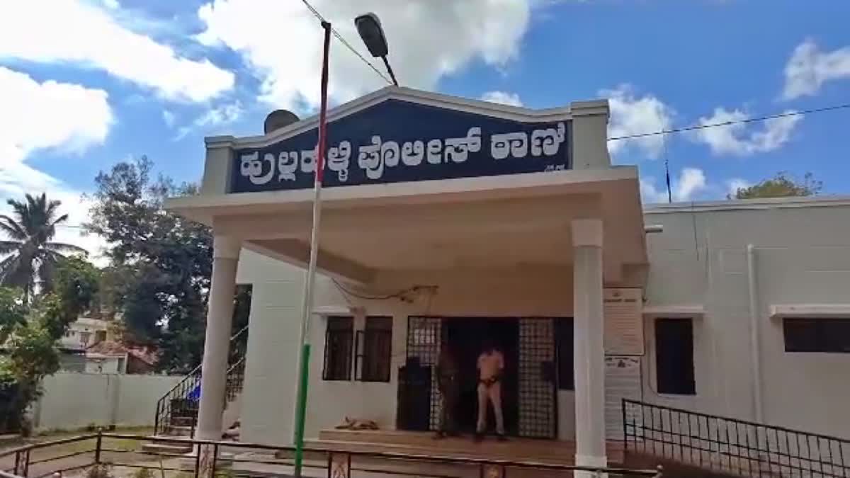 ಮಚ್ಚಿನಿಂದ ಹಲ್ಲೆ ನಡೆಸಿದ ಪತಿ ಬಂಧನ