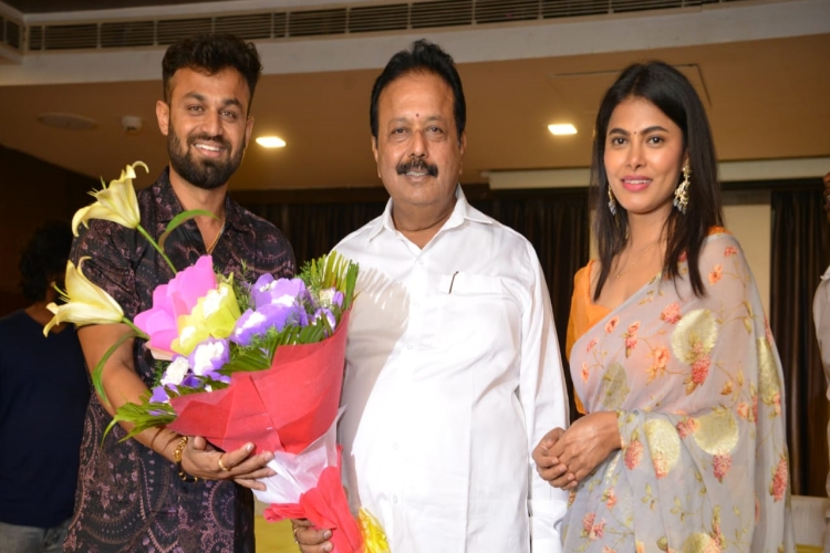 Minister chaluvaraya swamy Support to 'Mehabooba' movie