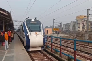 Prime Minister Narendra Modi had inaugurated 6 Vande Bharat Express trains on December 30. The train will reach Anand Vihar Terminal Delhi via Sultanpur and Lucknow. Due to doubling of railway track in Barabanki, it will via Sultanpur from January 4 to January 6.