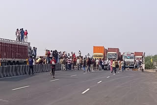 Truckers protest file pic