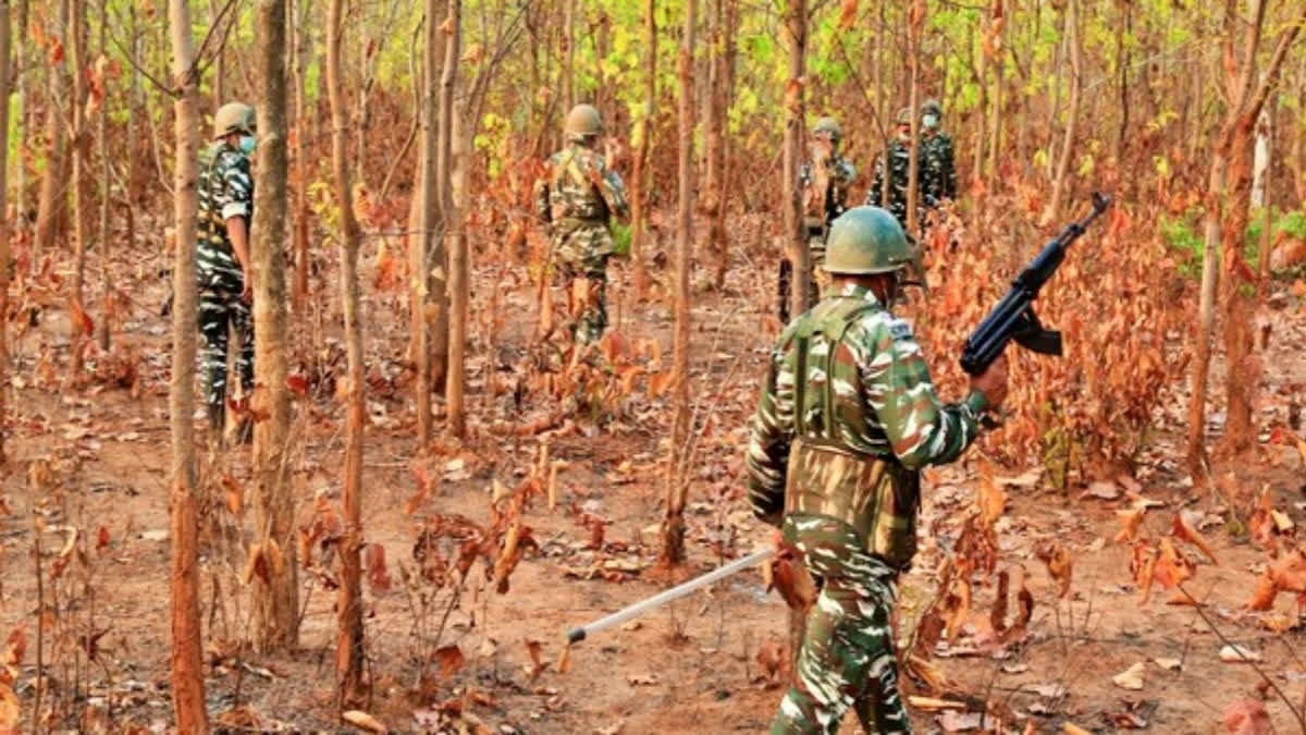 4 Naxalites DRG Head Constable Killed In Encounter In Chhattisgarh