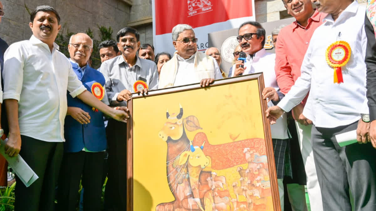 'Chitra Santhe' Reflects Karnataka's Traditions, Empowers Artists: Siddaramaiah