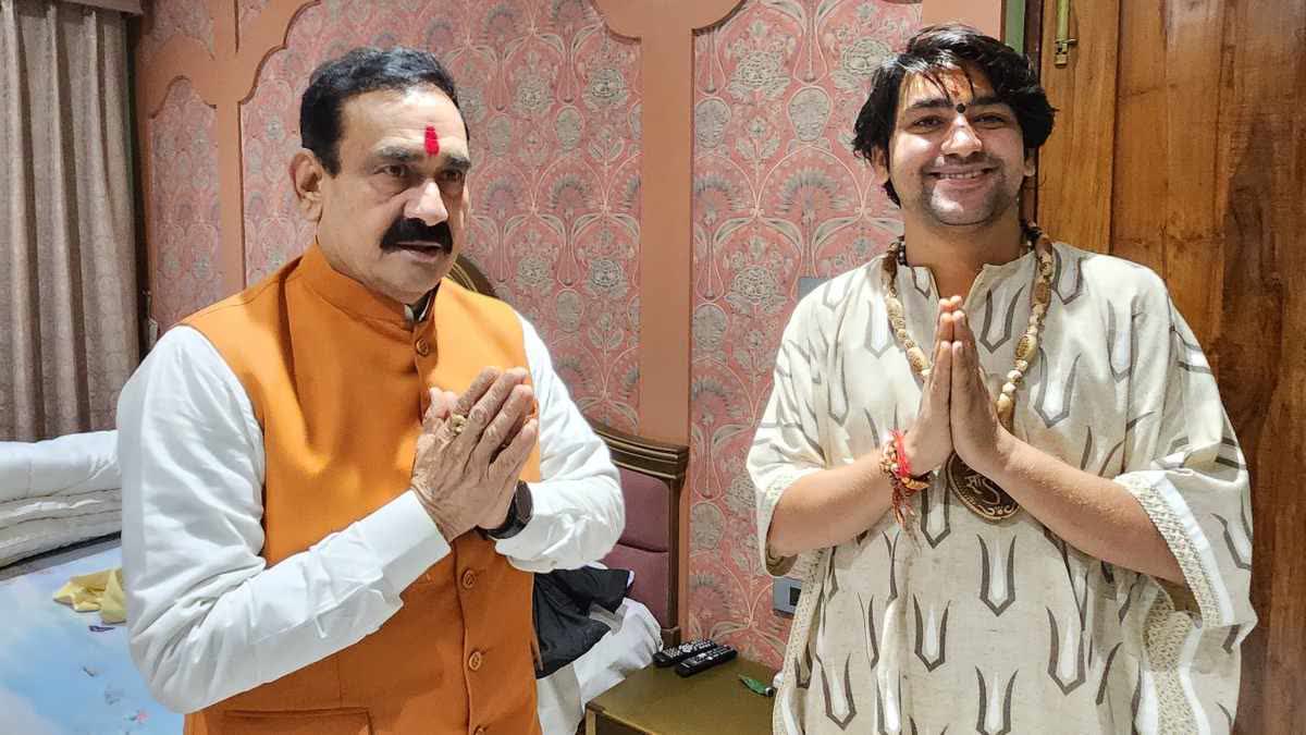 BAGESHWAR BABA MEET NAROTTAM MISHRA