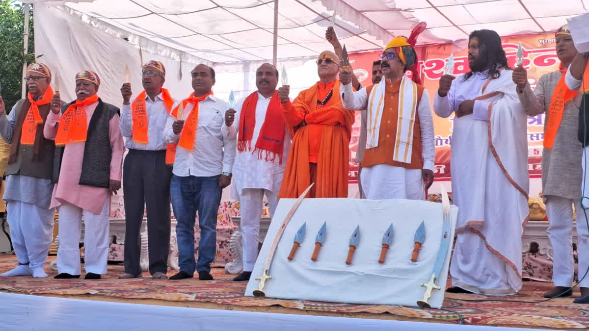 Bajrang Dal's National Convenor Supports 'Batoge To Katoge' Slogan