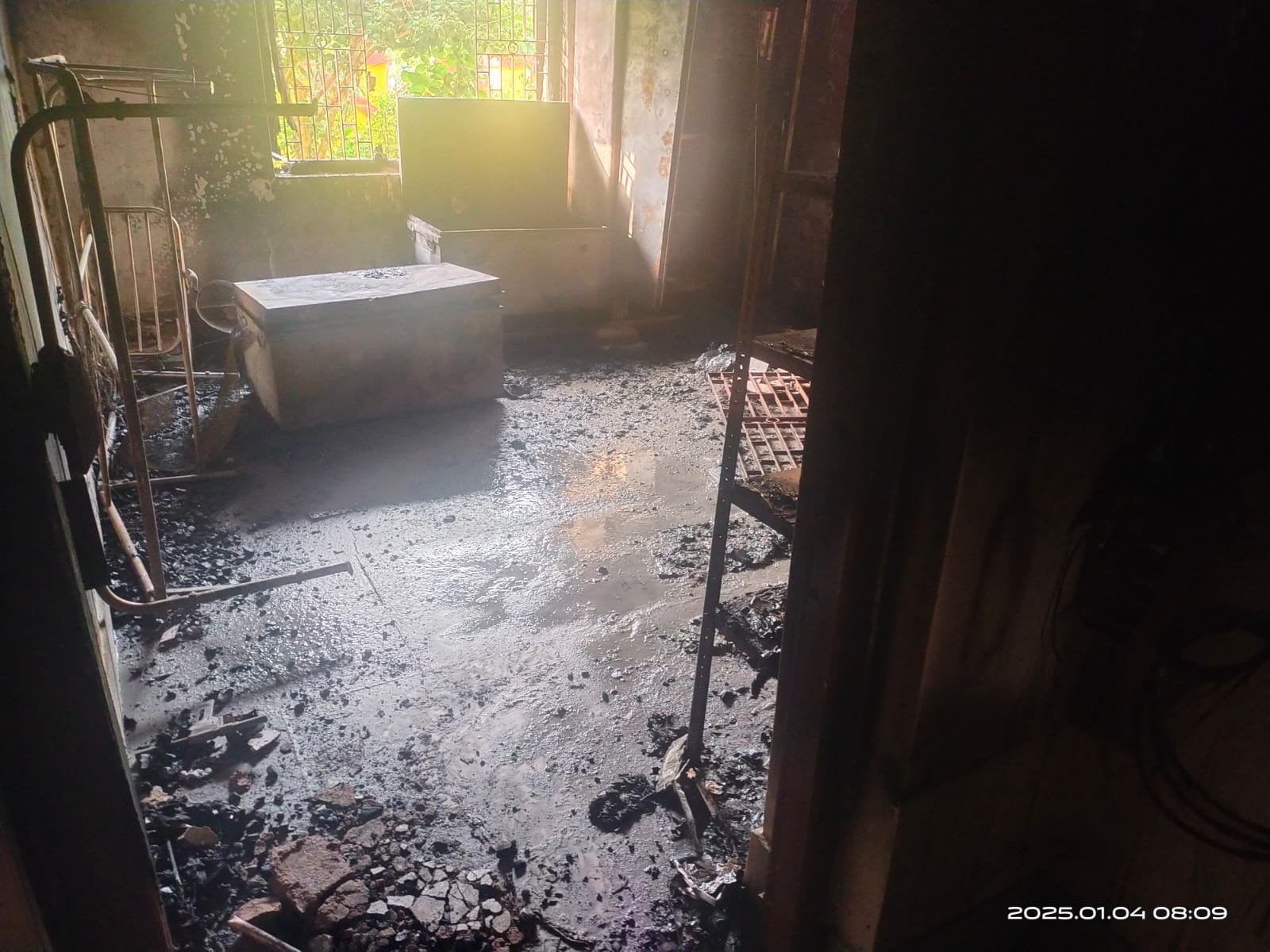 Burglars Set Fire To House