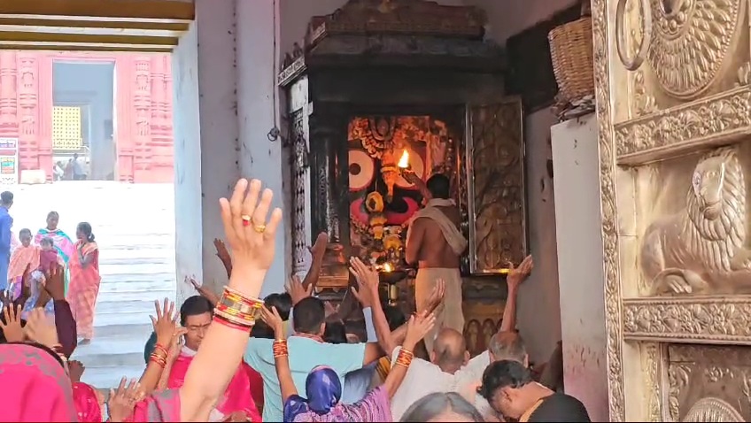 Drone Seen Flying Over Puri Jagannath Temple