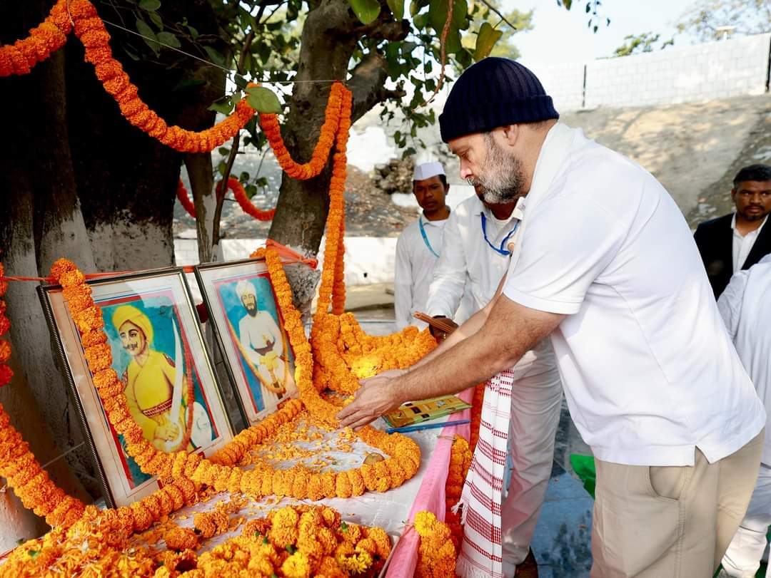 Rahul Gandhi paid tribute to martyr Sheikh Bhikhari and Tikait Umrao Singh in Chutupalu valley in Ramgarh