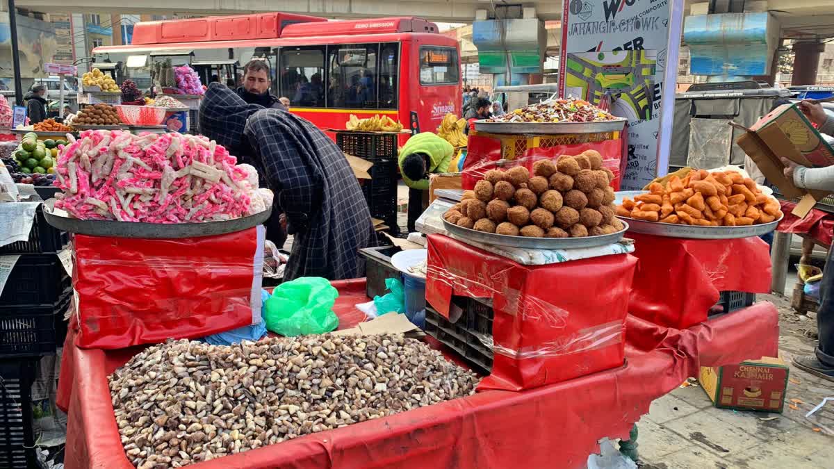 dead mouse in cooking oil sparked concerns over kashmir food safety regulations and hygiene