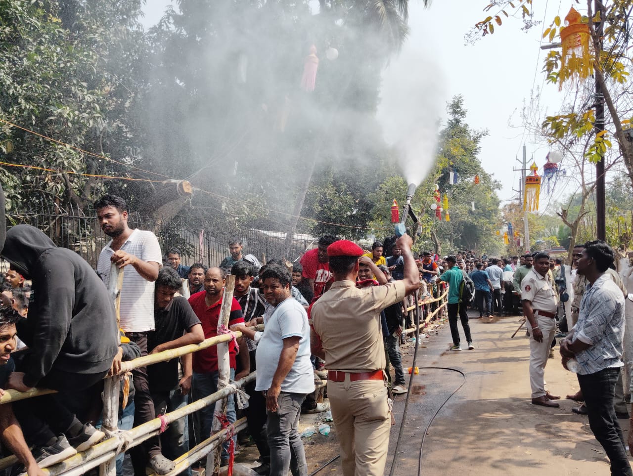 India-England ODI: Stampede-Like Situation During Ticket Sale At Cuttack Barabati Leaves Over 10 People Unconscious