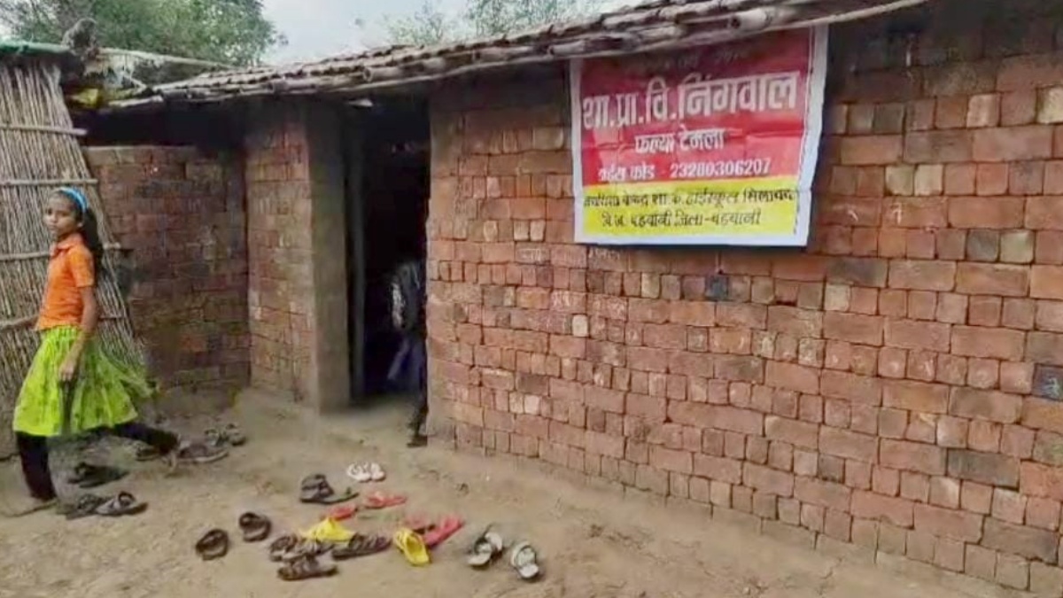 Barwani School run in huts