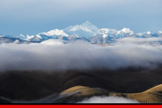 NEPAL ON MOUNT EVEREST