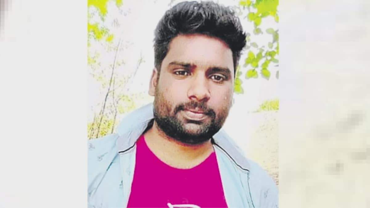 Youth Murder Case  Youth Murdered In Telangana  തെലങ്കാനയില്‍ യുവാവ് കൊല്ലപ്പെട്ടു  യുവാവിനെ തലക്കടിച്ച് കൊലപ്പെടുത്തി  യുവതിയെ കൊലപ്പെടുത്താന്‍ ശ്രമം