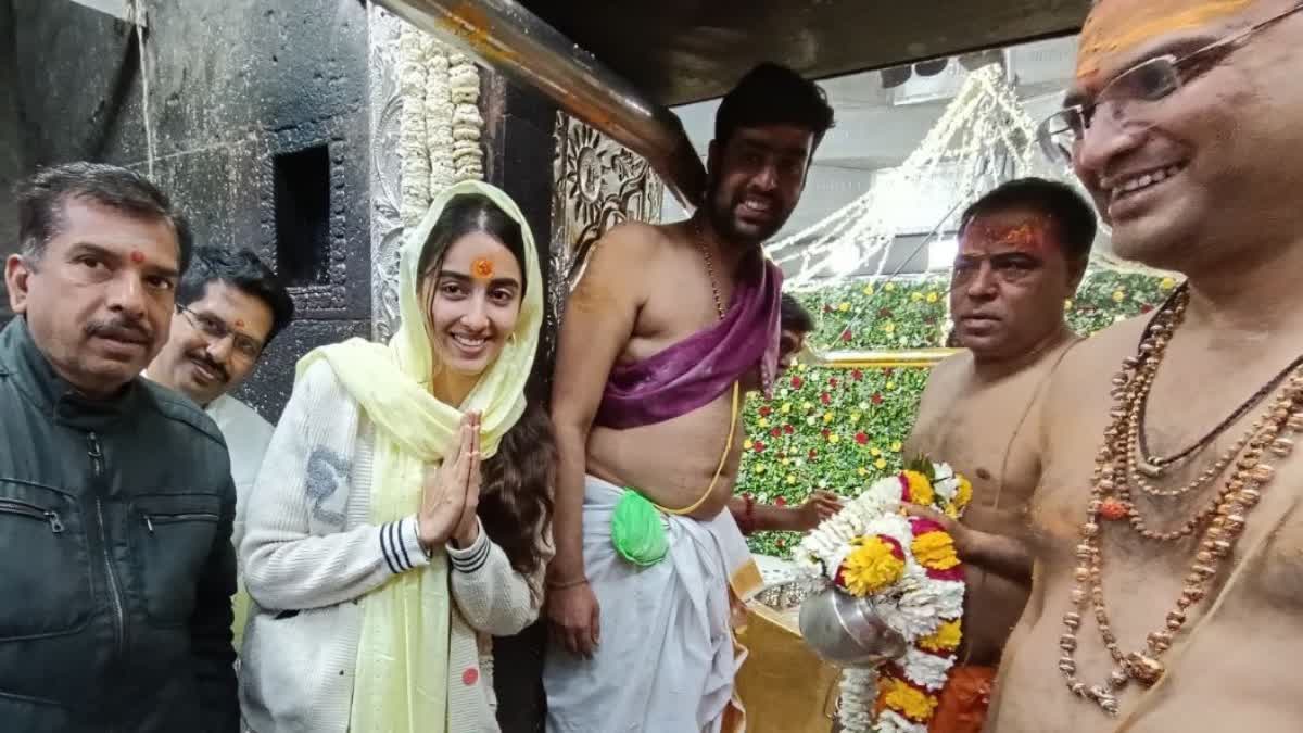 Actress Simran kaur randhawa reached mahakaleshwar ujjain