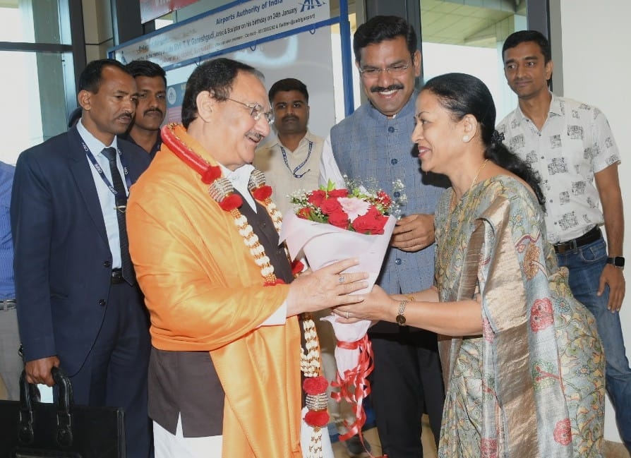 Mangala Angadi welcomed J P Nadda