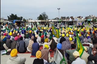 Protest against the central government by three farmers' organizations