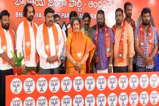 Various_Members_Joined_In_BJP_Presence_Of_Purandeshwari