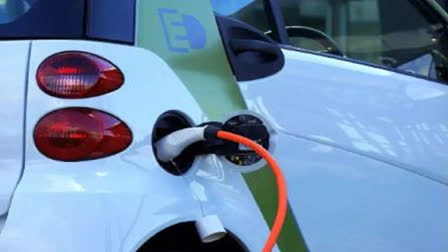 The role of the Ministry of Industry in the growth of the electric vehicle market