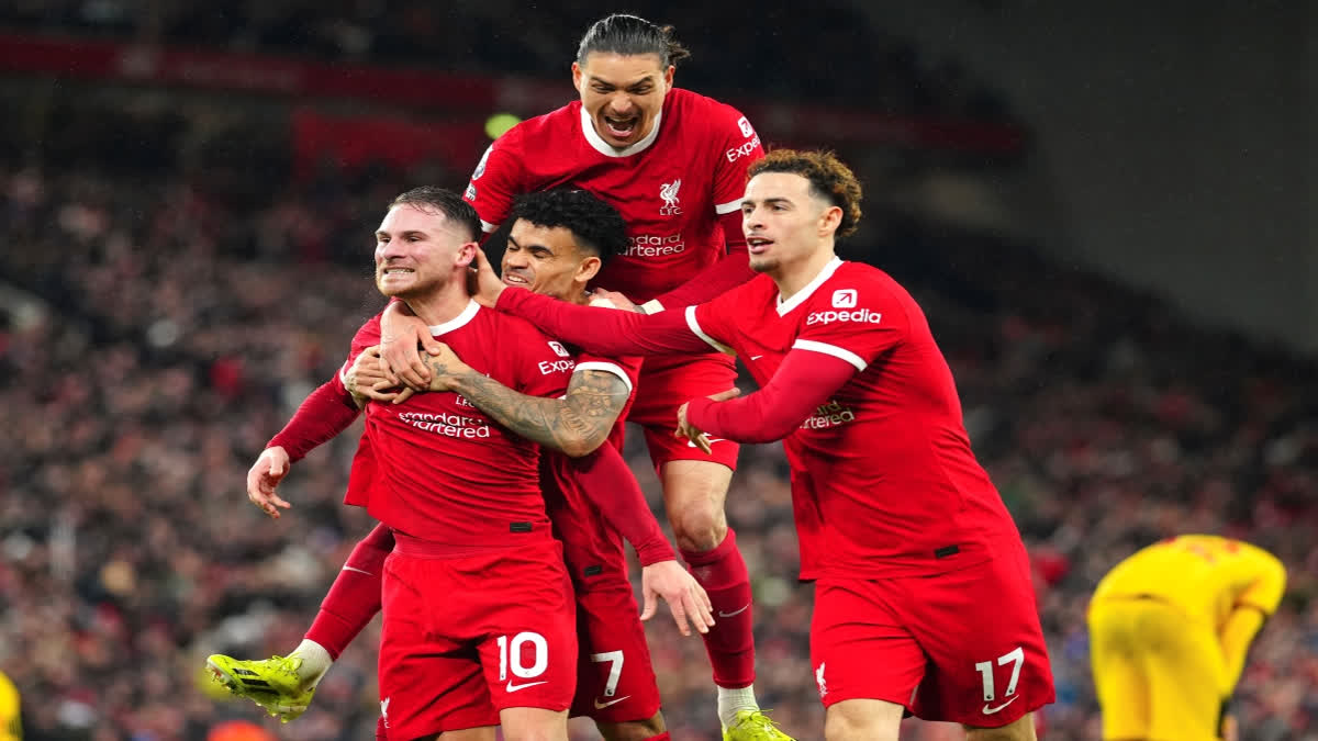 Liverpool regained the top position in the points table of the English Premier League beating Sheffield United by 3-1 on Sunday.