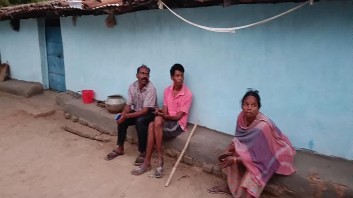 http://10.10.50.75//jharkhand/05-April-2024/jh-sim-01-woman-murdered-after-entering-home-vis-jh10018_05042024120603_0504f_1712298963_760.jpg