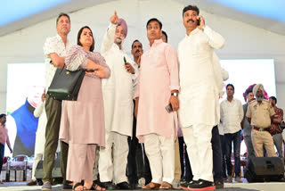 Sonia Gandhi and Mallikarjun Kharge rally