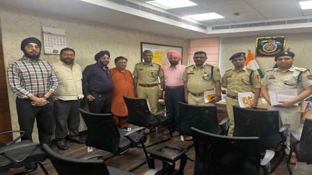 ट्रांसपोर्ट एसोसिएशन की यातायात पुलिस अधिकारियों से मुलाकात