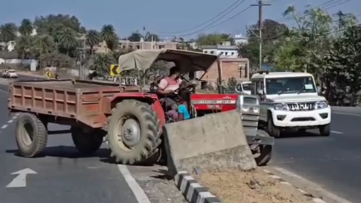 ROAD ACCIDENT IN KODERMA