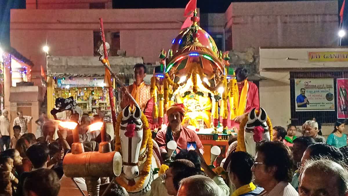 દર વર્ષે ધામધૂમથી ઉજવાઈ છે માધવરાય અને રૂક્ષ્મણીના વિવાહનો પ્રસંગ