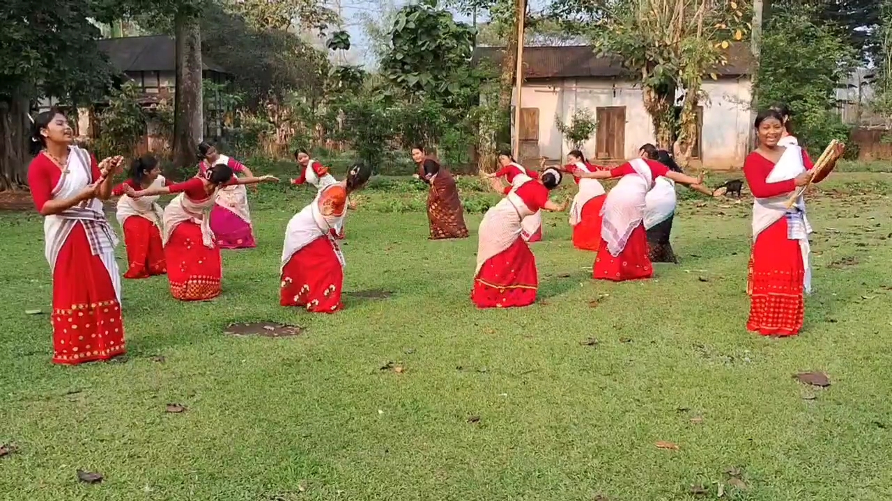 Groups of girls busy in preparing for Jeng Bihu in Dibrugarh