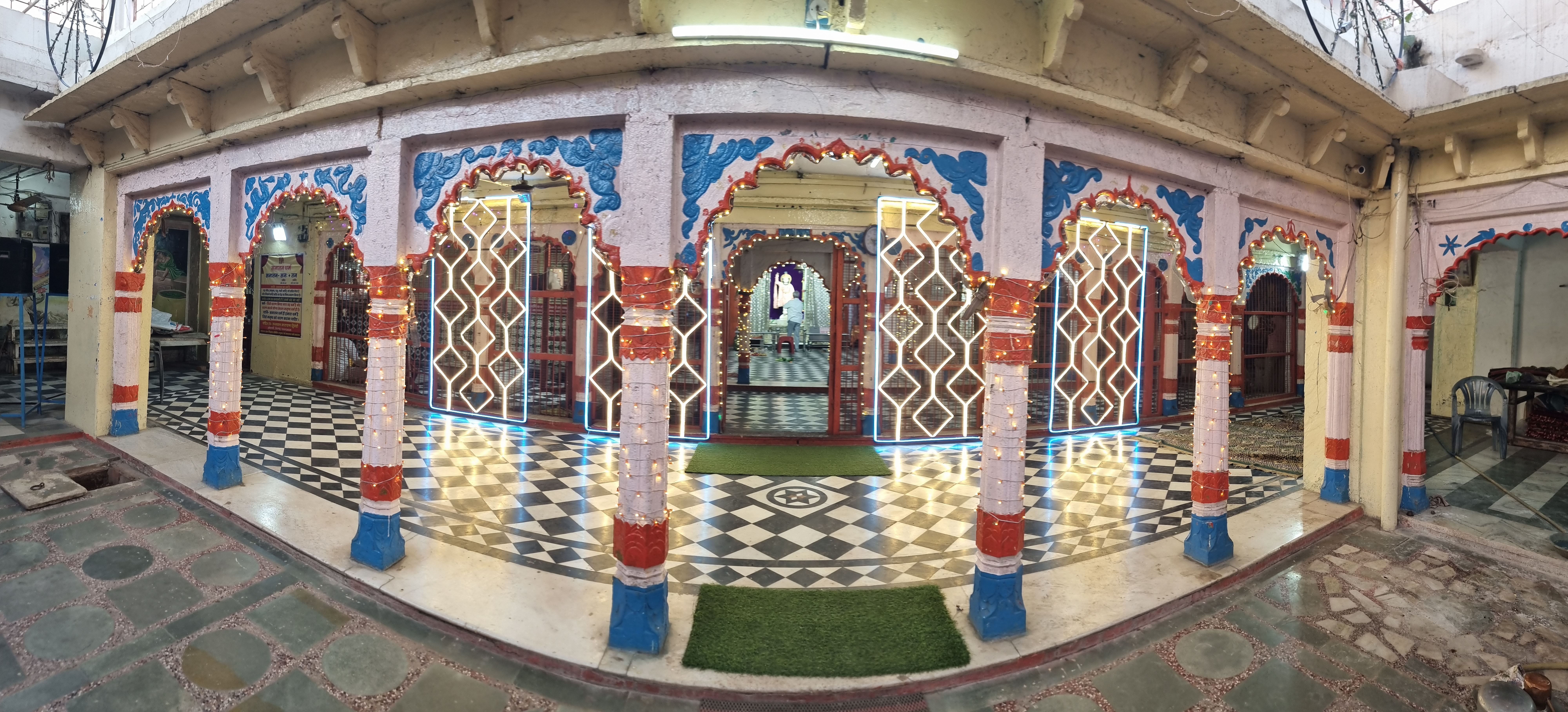 Shri Hanuman Temple Sarafa Bazar