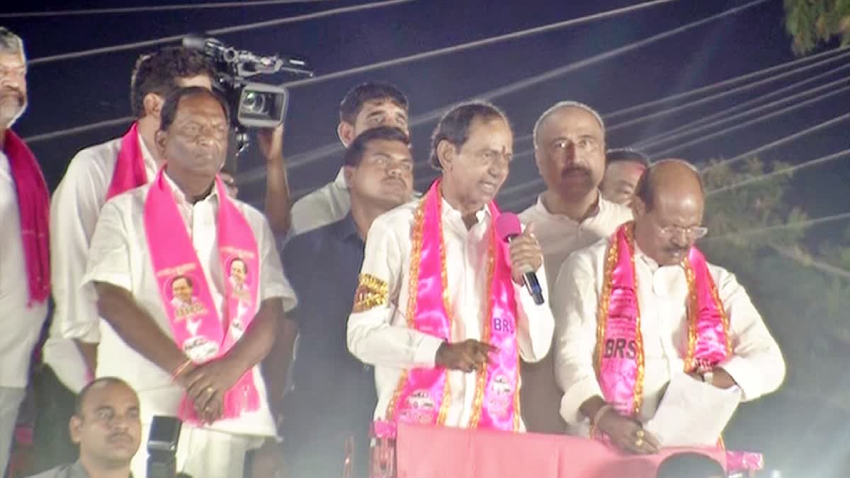 KCR Bus Yatra in Jagital